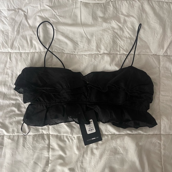 NWT. Fashion Nova Jezebel ruffle crop top. - Picture 2 of 3